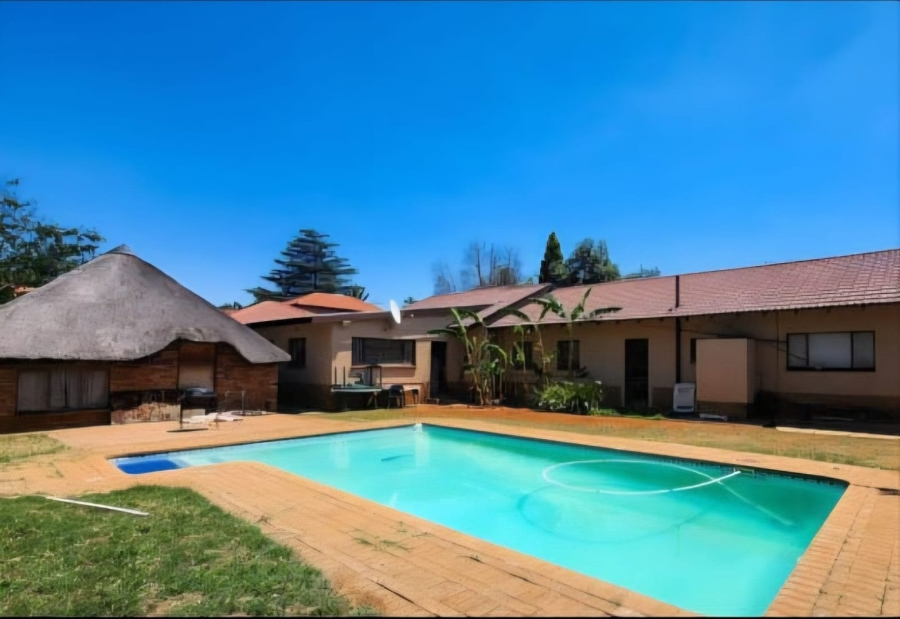 4 Bedroom Property for Sale in Stilfontein Ext 4 North West